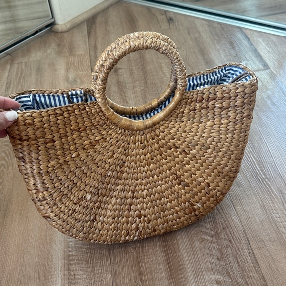 Handbags - Made in Hawai’i Woven Straw Circle-Handle Tote Bag – Natural